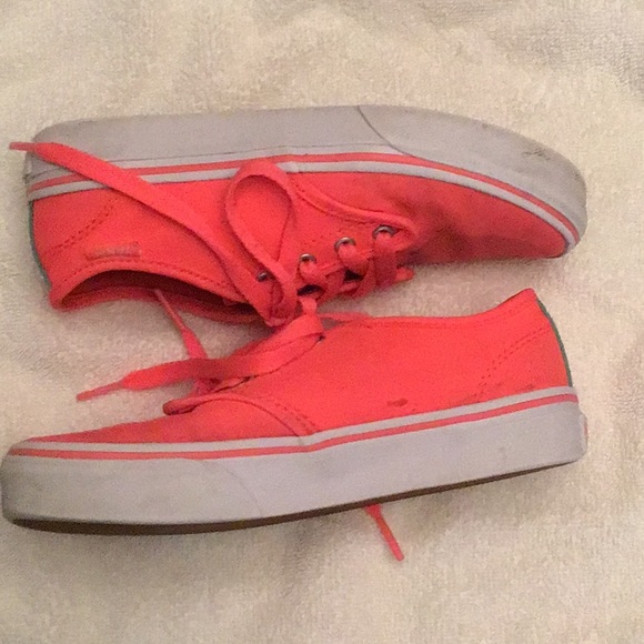 Vans size 1 pink girls tennis shoes, - Picture 2 of 7